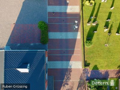Kirchstraße, Arche und Friedhof aus der Vogelperspektive